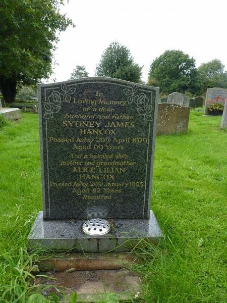 Grave photo