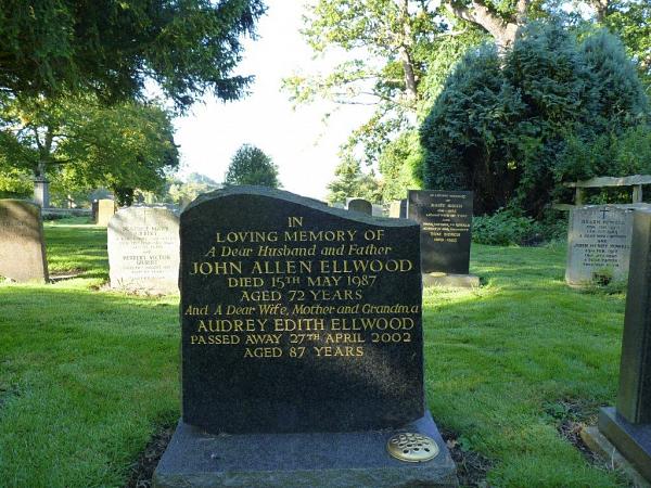Grave photo