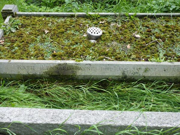 Grave photo