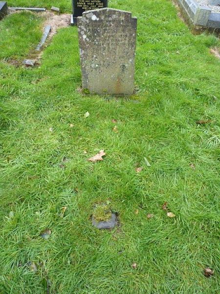 Grave photo