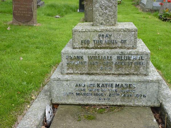 Grave photo