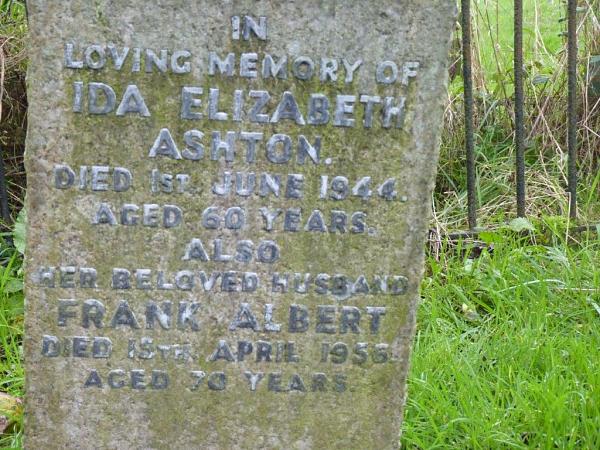 Grave photo
