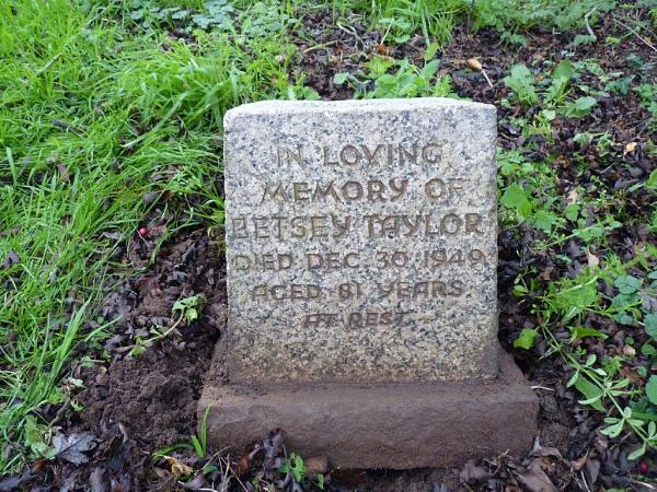 Grave photo