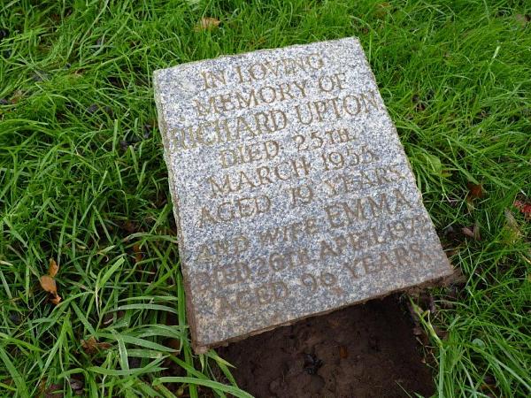 Grave photo