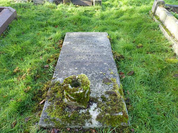 Grave photo